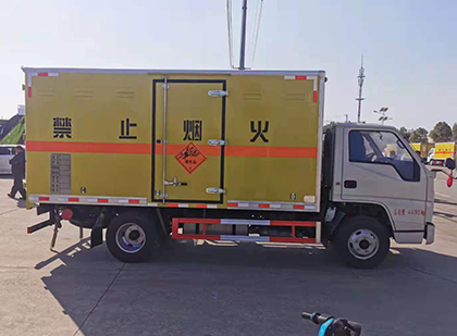 红山爆破器材运输车